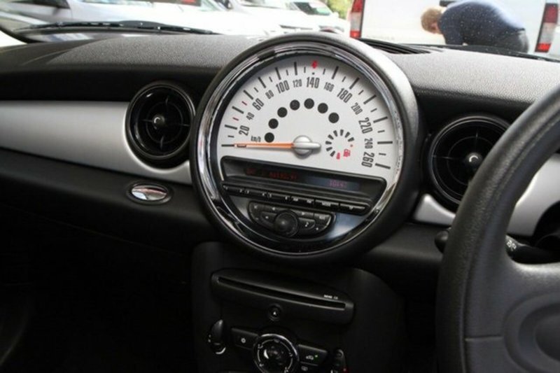 2011 MINI COOPER RAY R56