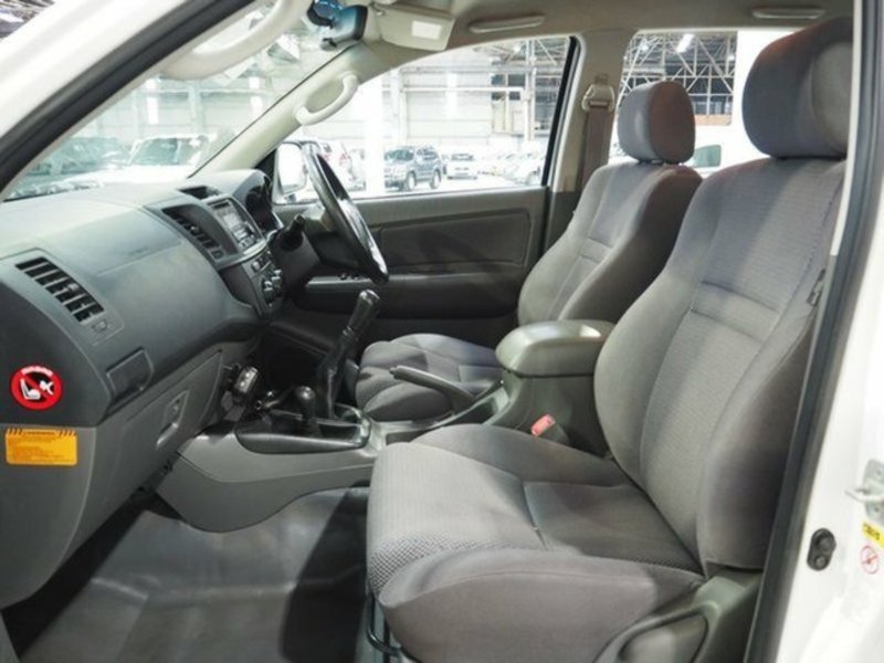 2012 TOYOTA HILUX SR (4x4) KUN26R MY12