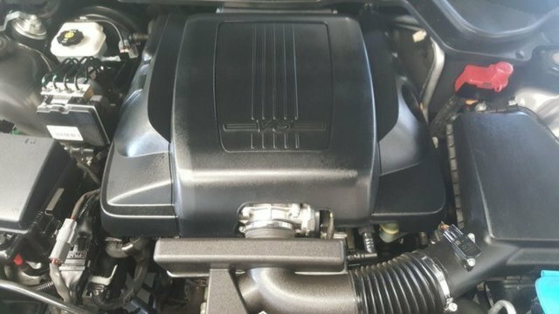 2010 HOLDEN CALAIS V VE MY10