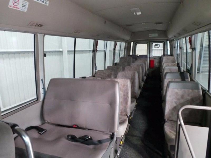 2002 MITSUBISHI ROSA BUS