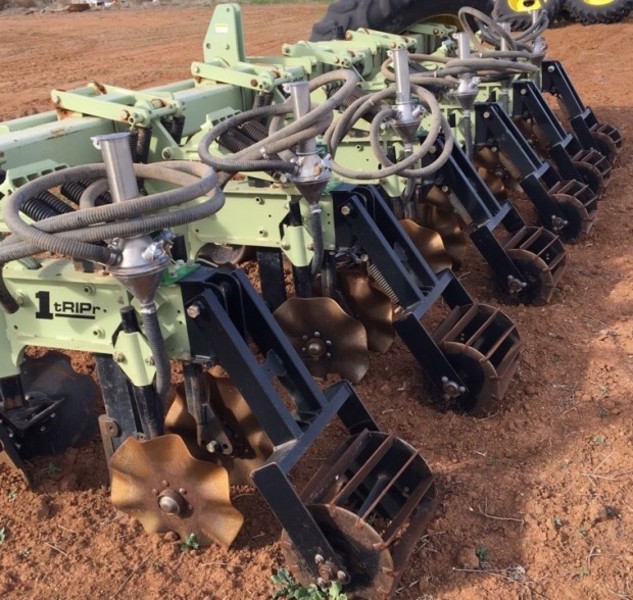 Orthman 1TRipR Tillage Equip