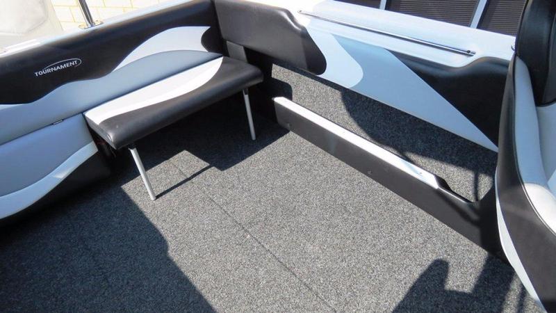 Tournament 2000 Bluewater EXCELLENT DECK SPACE, RIDE AND QUALITY BUILD