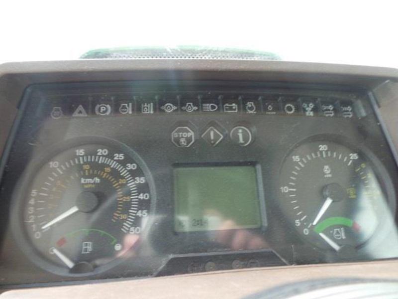 2004 JOHN DEERE 6520