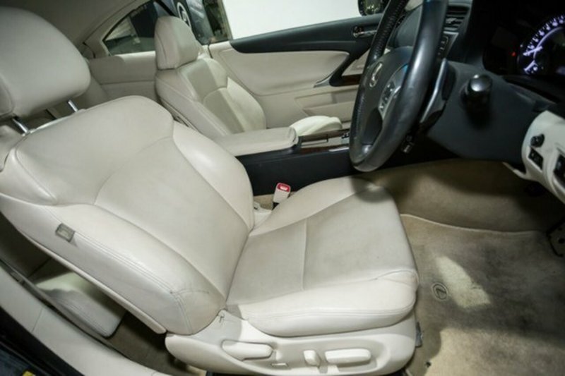 2010 LEXUS IS250C SPORTS LUXURY GSE20R