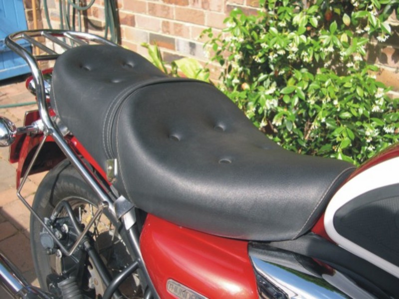 2001 TRIUMPH THUNDERBIRD 900