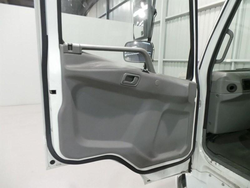 2007 MITSUBISHI FM10 FIGHTER TRAY TRUCK