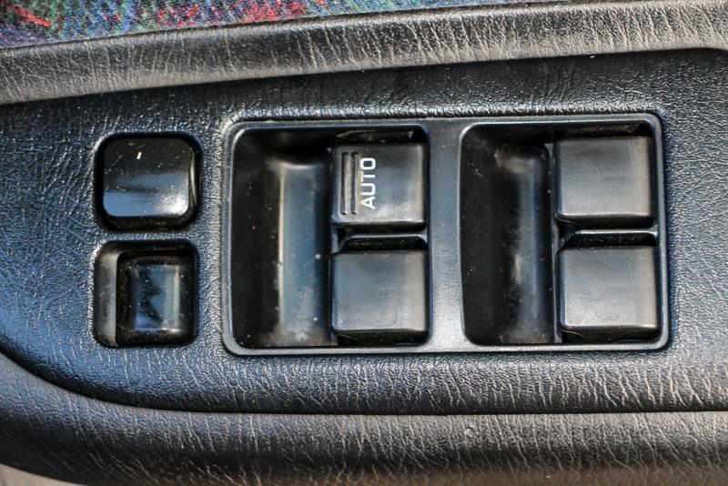 2000 NISSAN PULSAR SSS N15 S2