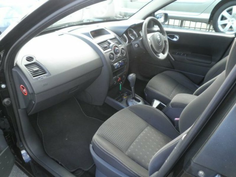 2005 RENAULT MEGANE AUTHENTIQUE X84