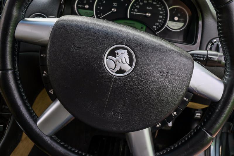2005 HOLDEN ADVENTRA