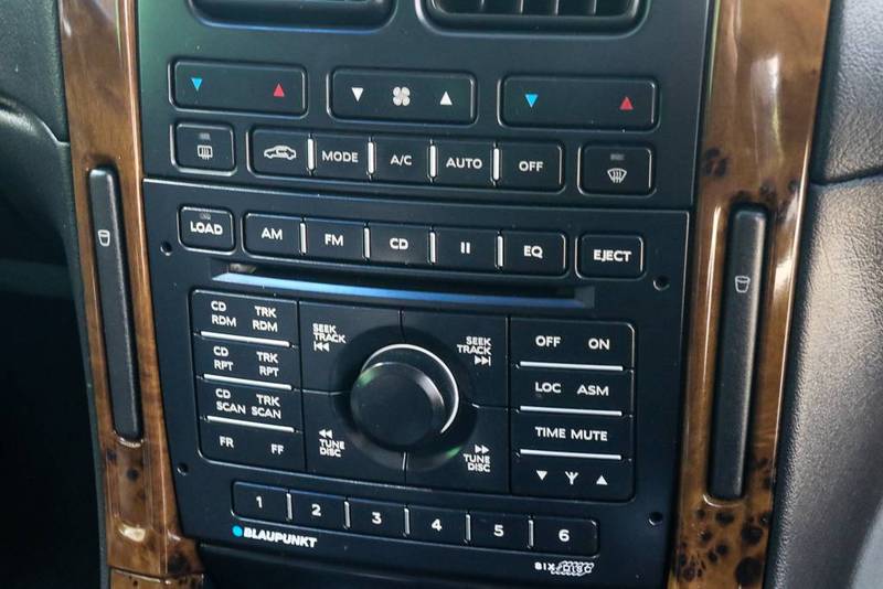 2004 HOLDEN STATESMAN V8 WK