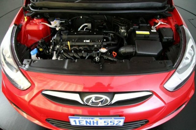 2014 HYUNDAI ACCENT ACTIVE RB2