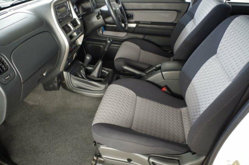 2013 NISSAN NAVARA ST-R D22 S5