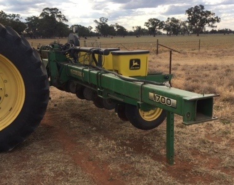 JOHN DEERE 1700 Planters