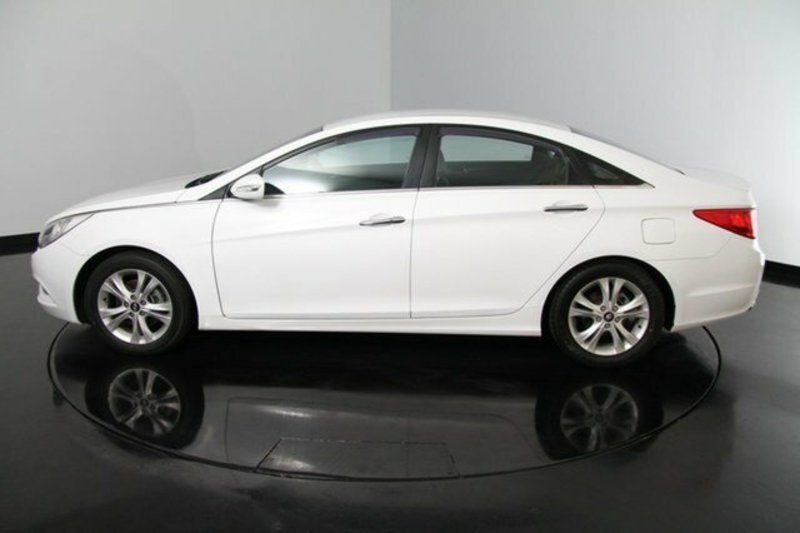 2010 HYUNDAI i45 ELITE YF MY11