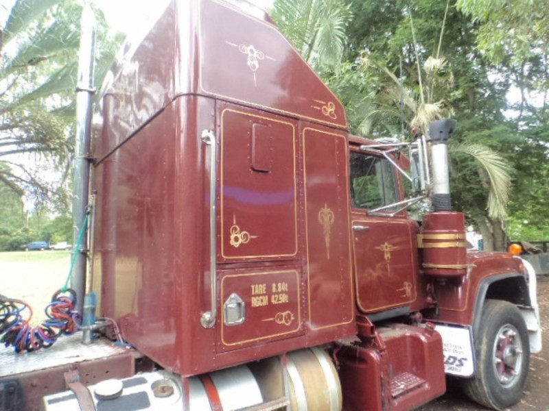 1976 MACK R600 SERIES Prime Mover R600 SERIES Truck