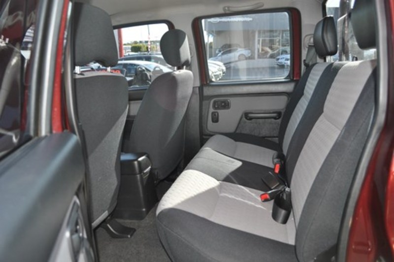 2010 NISSAN NAVARA ST-R D22 MY2010