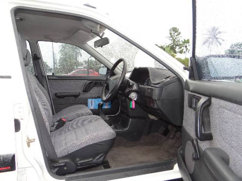 1995 MAZDA 323 PROTEGE