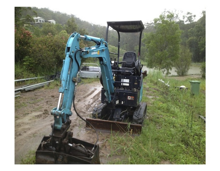 Airman Mini Excavator & Trailer + rock hammer and other attachments