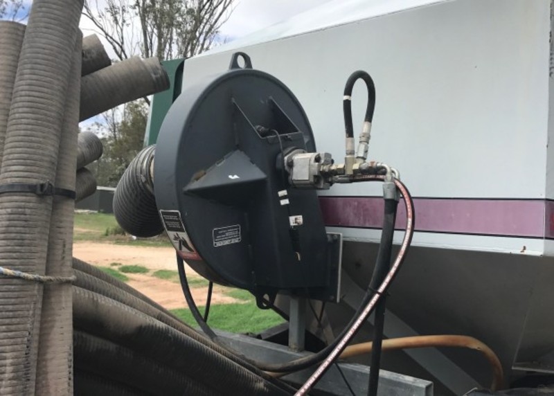 Flexicoil 2320 air seeder cart