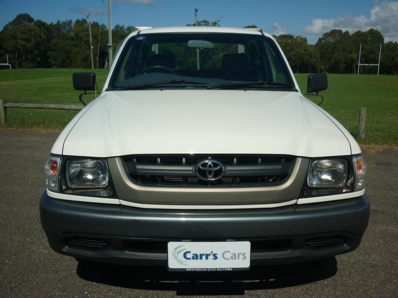 2004 TOYOTA HILUX WORKMATE