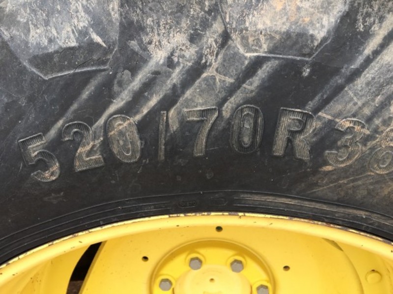 JOHN DEERE 6530 Tractor