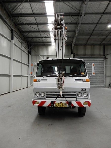 1982 ISUZU SBR SBR Truck