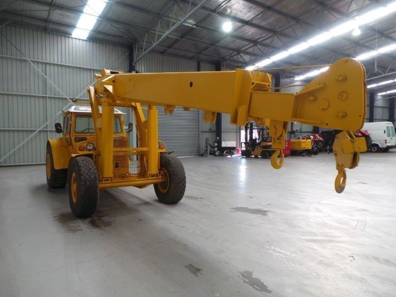 CHAMBERLAIN 8 TON YARD CRANE