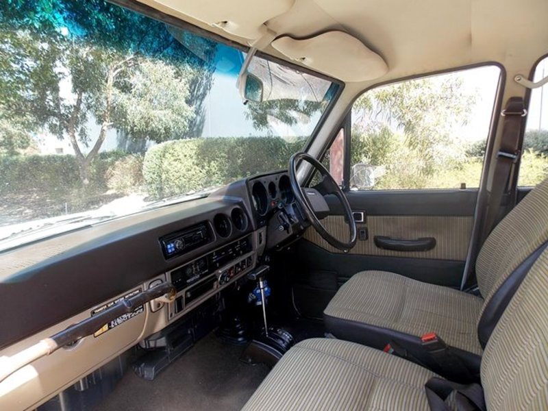 1985 TOYOTA LANDCRUISER (4x4)