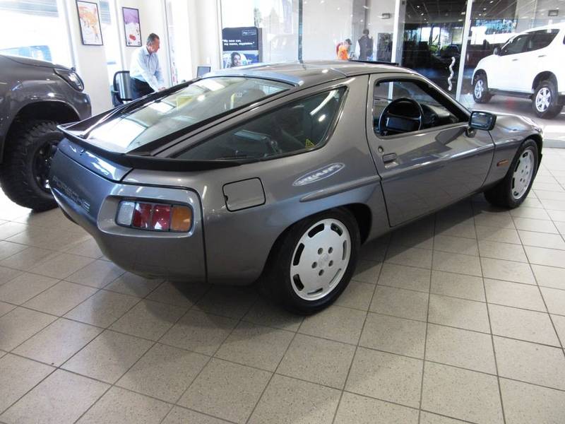 1986 PORSCHE 928 S