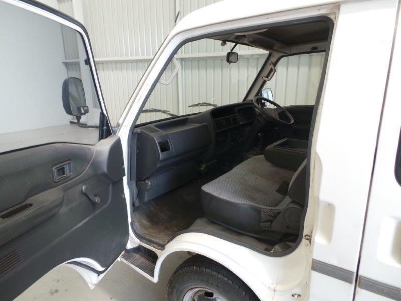 1998 MAZDA E2500