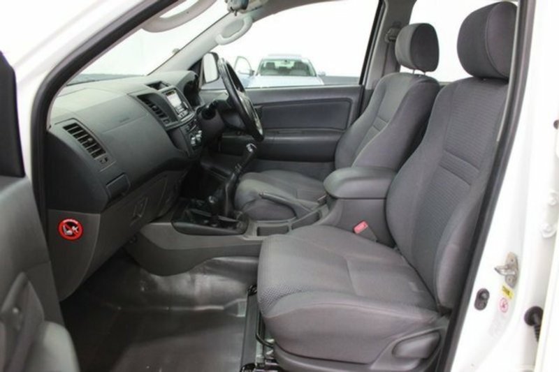 2012 TOYOTA HILUX SR (4x4) KUN26R MY12