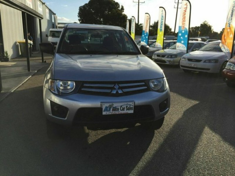 2011 MITSUBISHI TRITON turbo diesel auto MN GLX