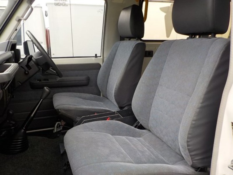 2006 TOYOTA LANDCRUISER RV TROOPCARRIER HDJ78R