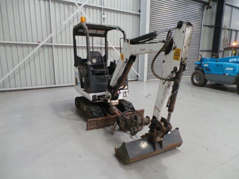 2006 BOBCAT 323J