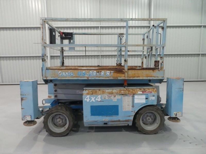 2005 GENIE GS2668RT SCISSOR LIFT