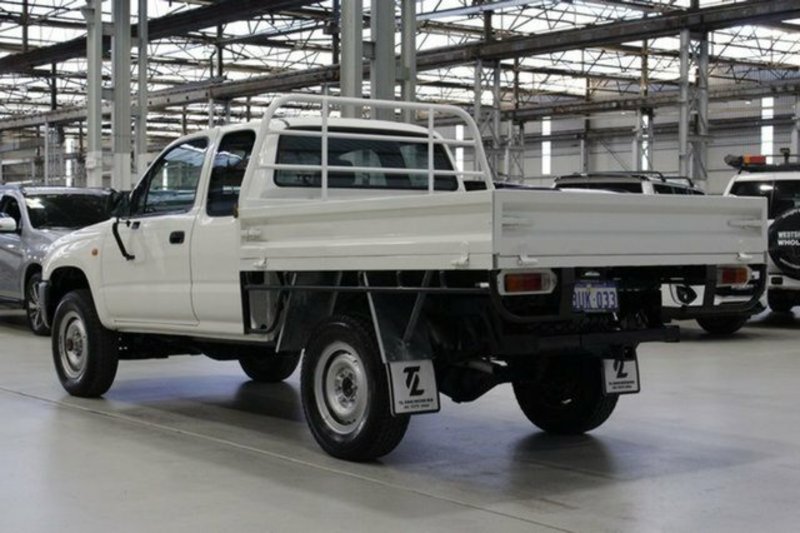 2001 TOYOTA HILUX (4x4) RZN174R