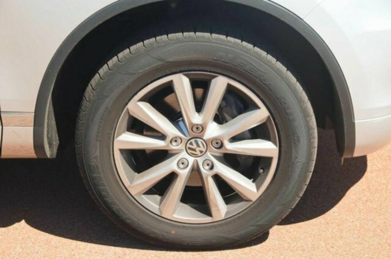 2012 VOLKSWAGEN TOUAREG 150TDI Tiptronic 4MOTION 7P MY12.5
