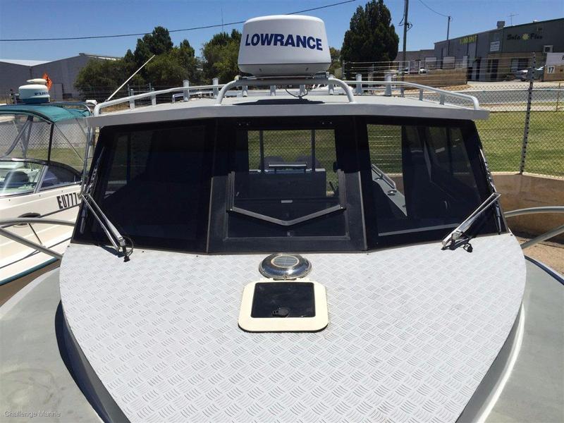 Genesis 9.5M Enclosed Hardtop inc Trailer
