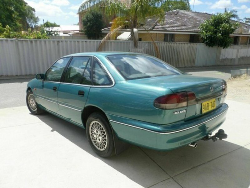 1993 HOLDEN COMMODORE Berlina VR