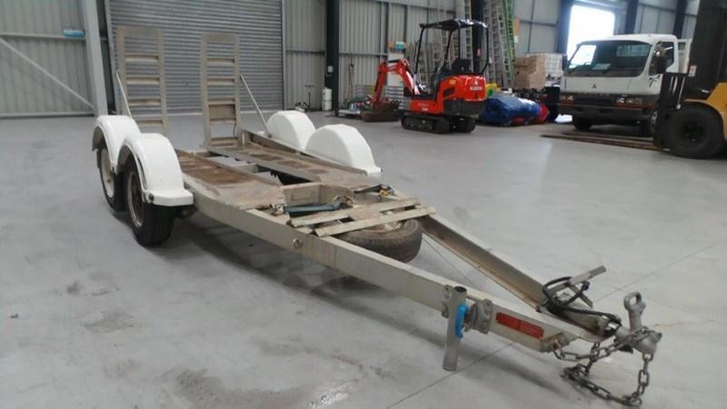 2015 UNKNOWN ALLOY MACHINE TRAILER