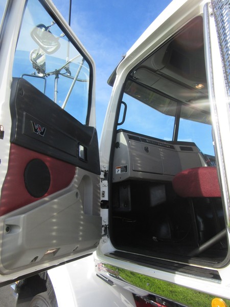 2012 WESTERN STAR 4864FX STRATOSPHERE 4864FX Truck