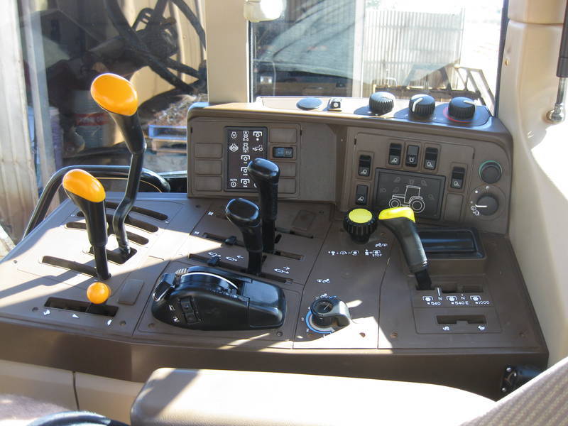 2000 JOHN DEERE 6610