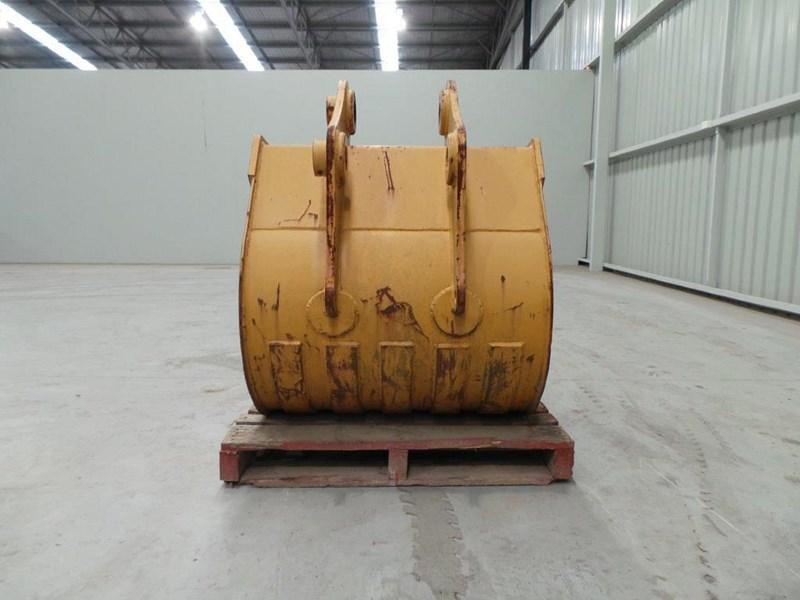 2017 WORKMATE 1000MM BUCKET