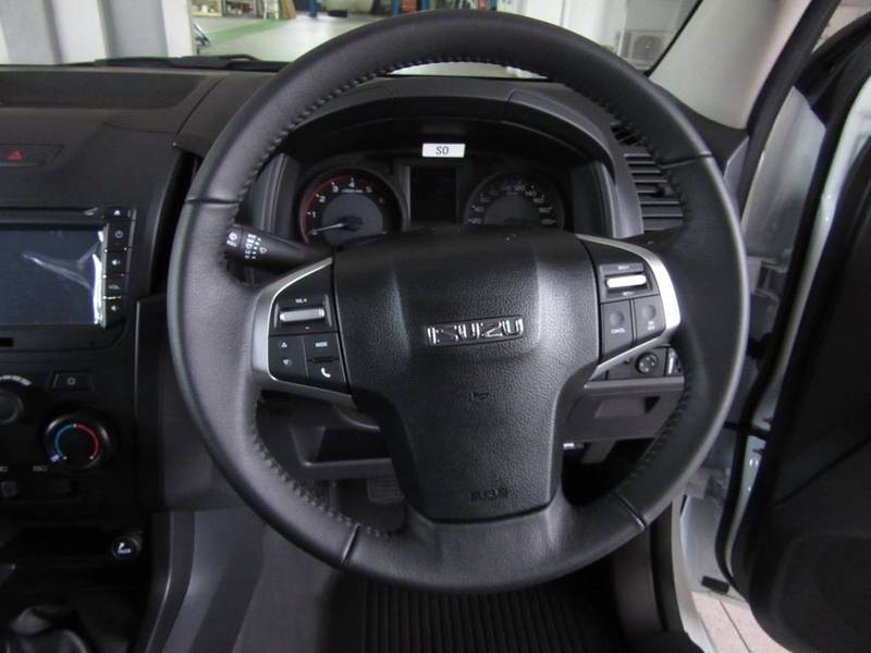 2016 ISUZU D-MAX SX