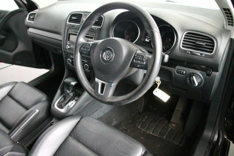 2009 VOLKSWAGEN GOLF 103TDI DSG Comfortline VI