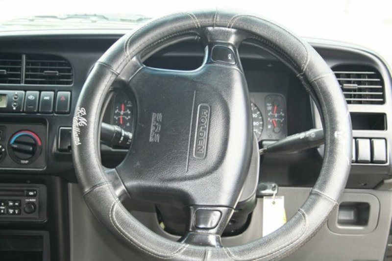 2001 HOLDEN JACKAROO SE LWB (4x4) U8