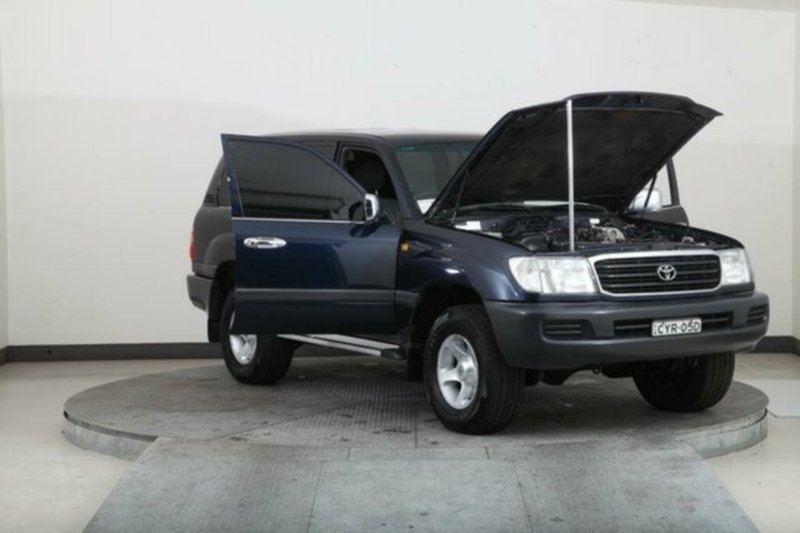 1999 TOYOTA LANDCRUISER GXL (4x4) FZJ105R