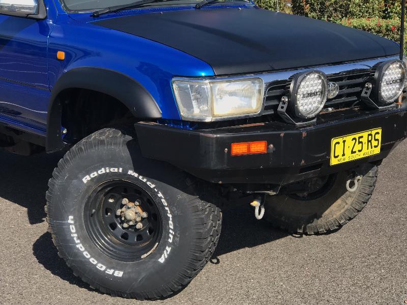 1992 TOYOTA Hilux Surf