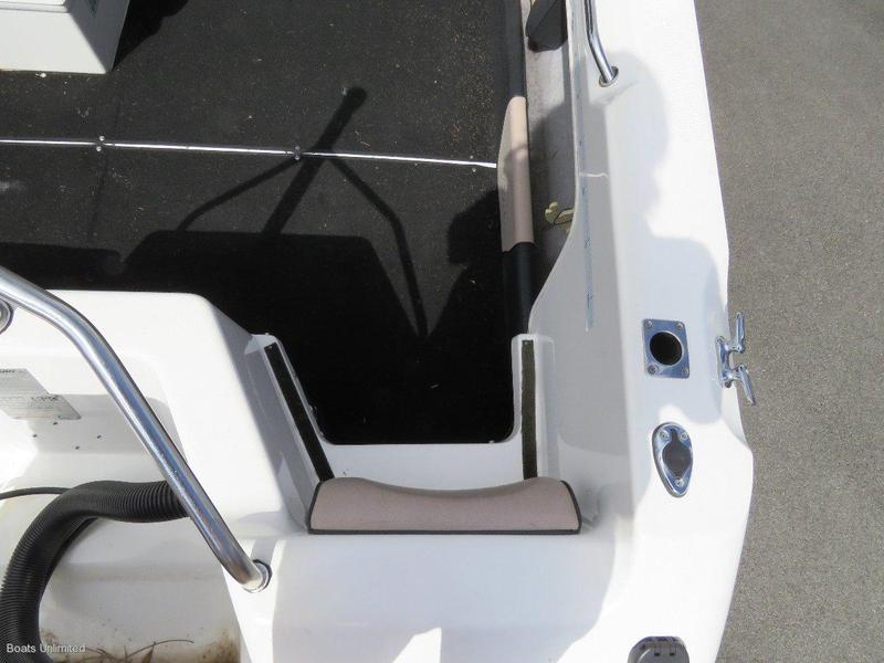 Fi-glass Warrior 640 GREAT FAMILY OFFSHORE FISHING CRUISING 175HP