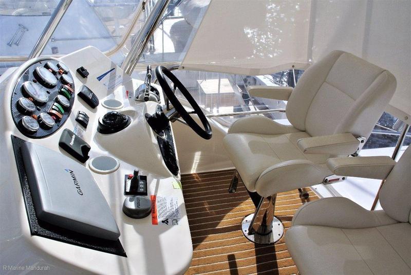 Riviera 42 Flybridge *** OUTSTANDING CONDITION ***$459,000***